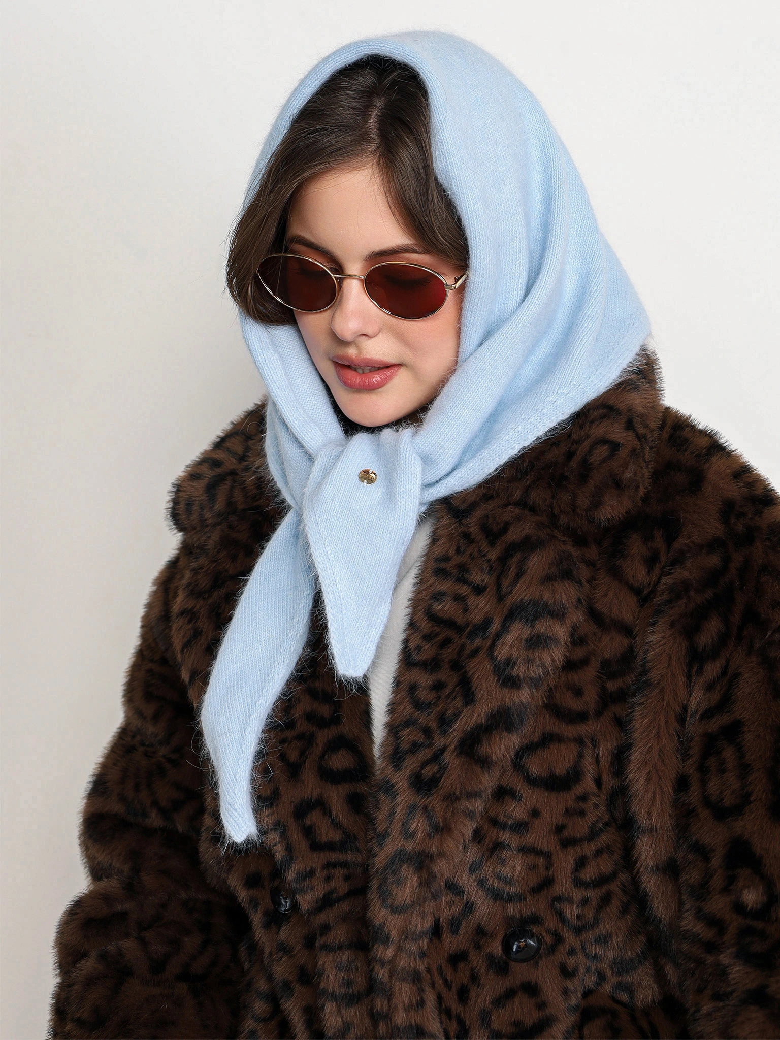 Шарф-косынка с декоративной нашивкой в ассортименте